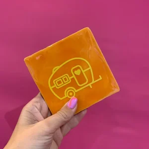 Tegeltje - caravan oranje